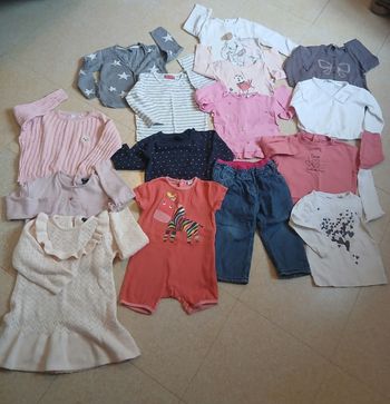 Lot de vêtements fille taille 23/24 mois – 2 ans.
