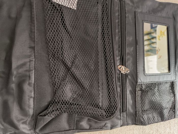 Trousse de toilette dessange ( neuf) - photo numéro 4