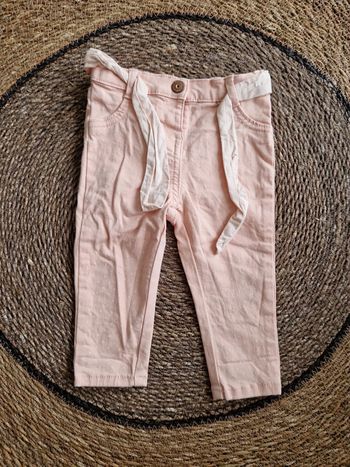 Joli pantalon Kiabi taille 12 mois