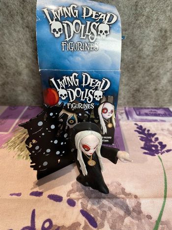 Pas d envoie avec homerr living dead dolls figurine walpurgis noir