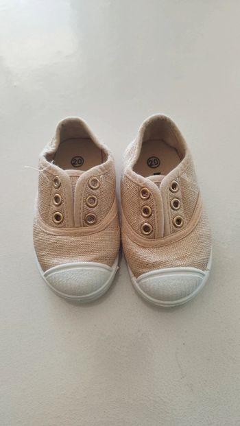 Chaussure bébé fille taille 20