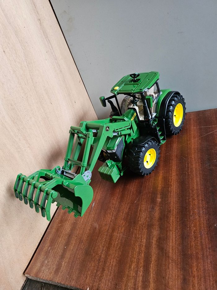 John Deere 7R350 Bruder