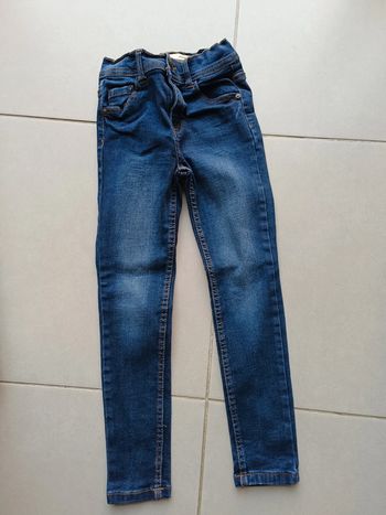 Jean skinny taille 7/8 ans