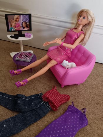 Barbie avec salon