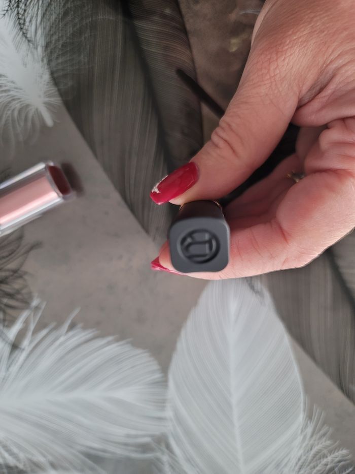 Lot Rouge a lèvres L'oreal neuf - photo numéro 5