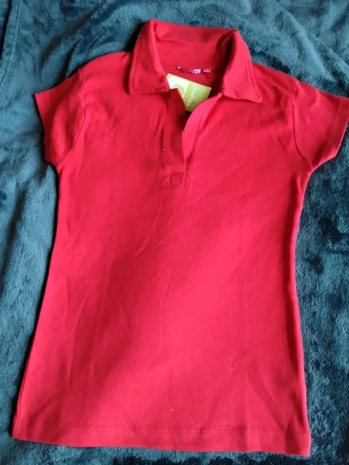 Polo femme. Petites manches. Marque Nath (A247)