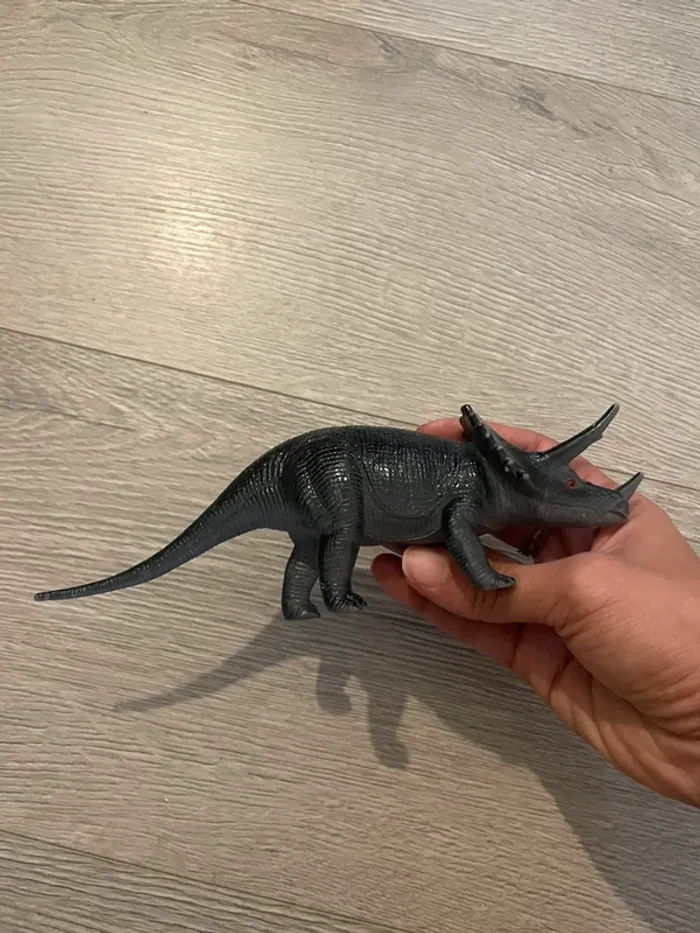 Jouet figurine dinosaure Tricératops - T-rex - Excellent état - photo numéro 3