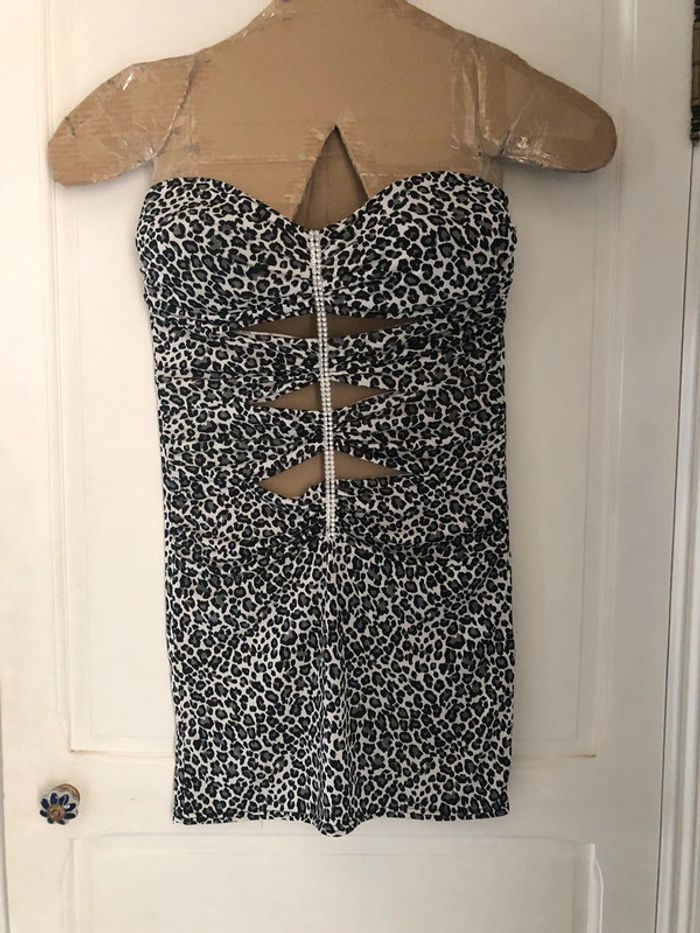 BB27- Robe bustier chic dos nu avec strass imprimée T unique (34/40) NEUVE