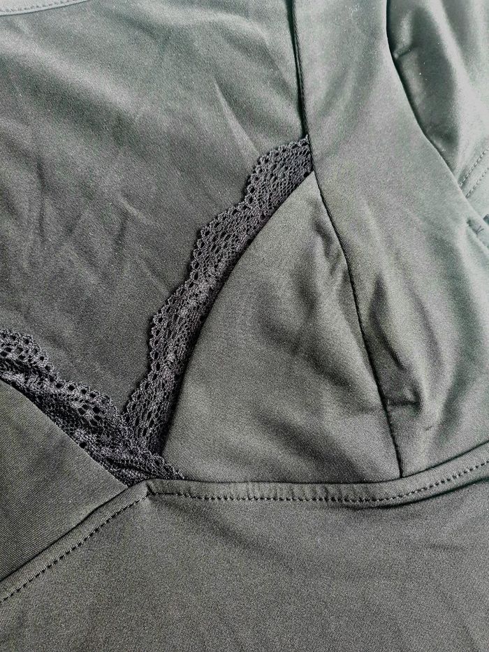 T-shirt femme S neuf - photo numéro 3