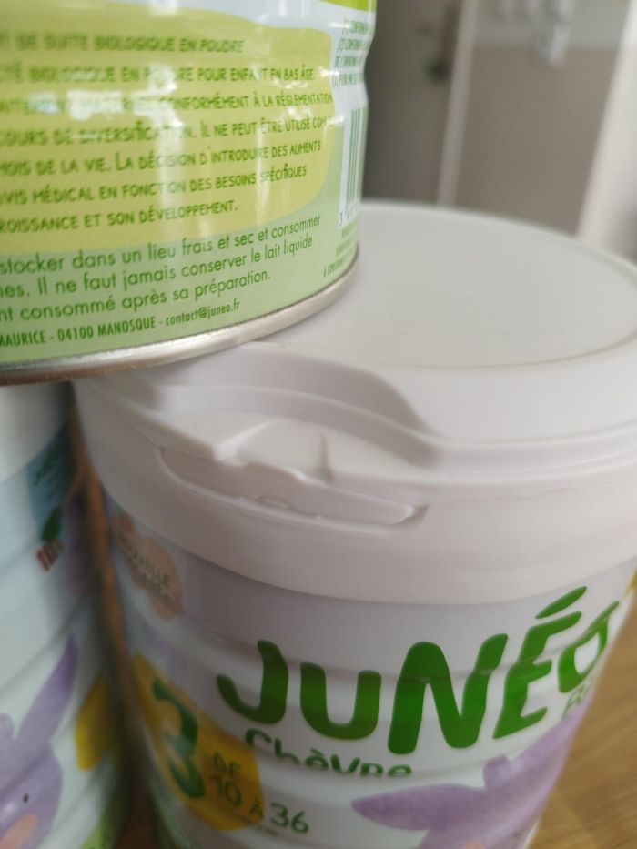 Lot 3 boîtes lait chèvre Juneo 3eme âge - photo numéro 2