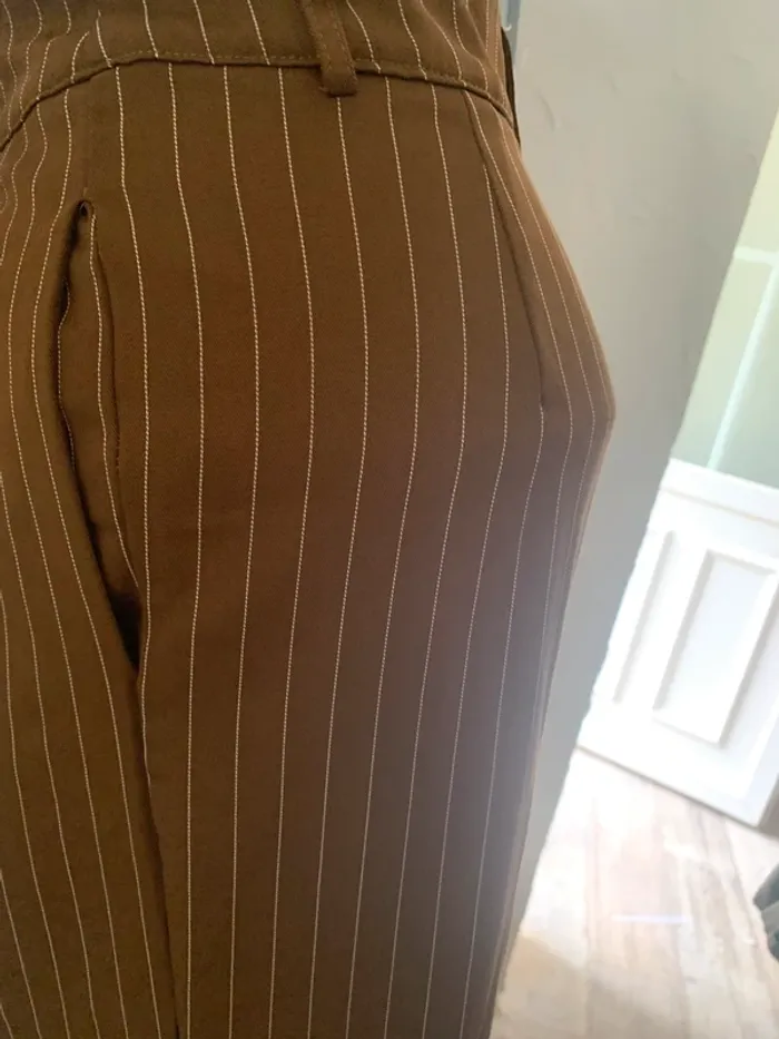 Pantalon SHEIN taille L jambe large rayé marron - photo numéro 3