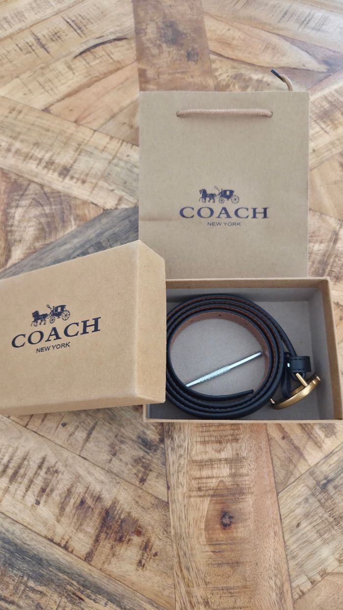 Ceinture Coach noir avec boucle C dorée Taille 100 - photo numéro 6
