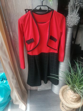 Robe manche longue rouge à carreaux 14A