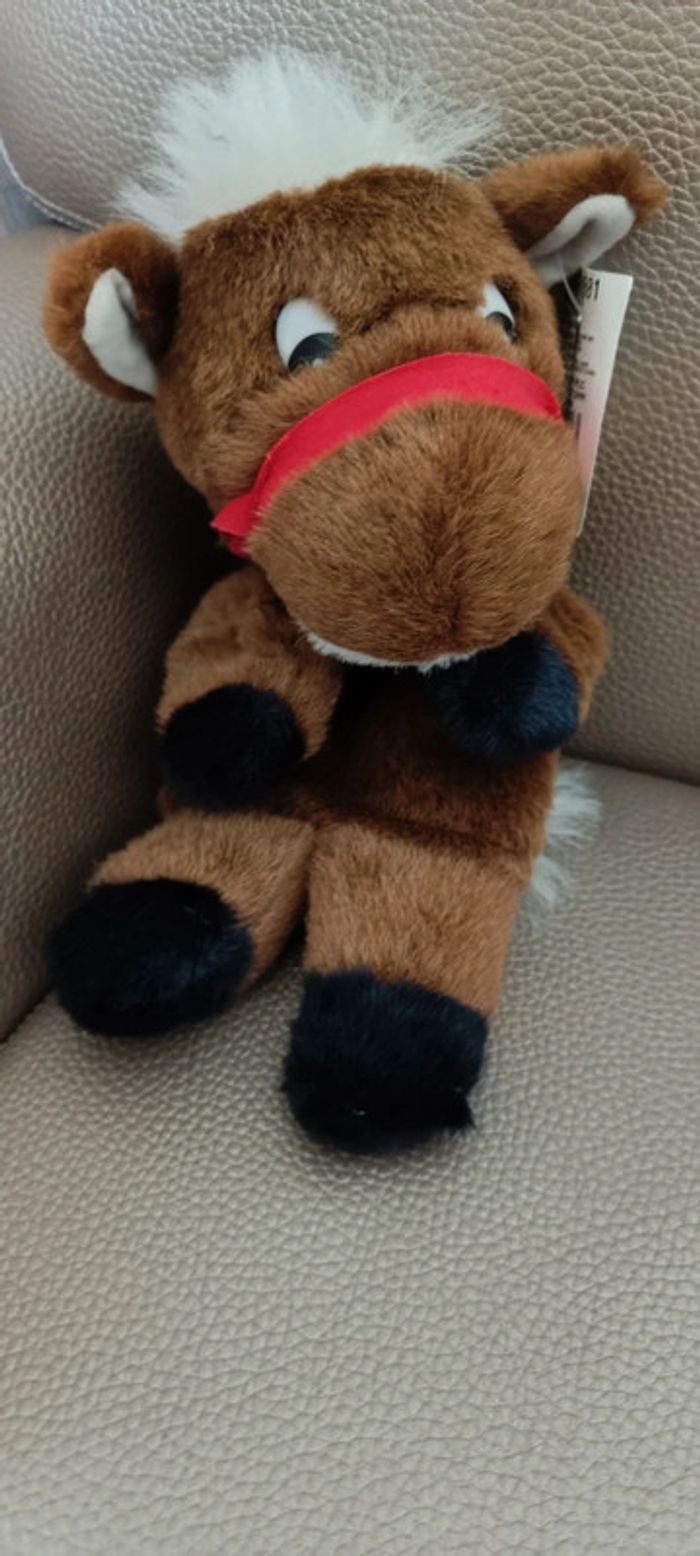 Marionnette cheval peluche salco