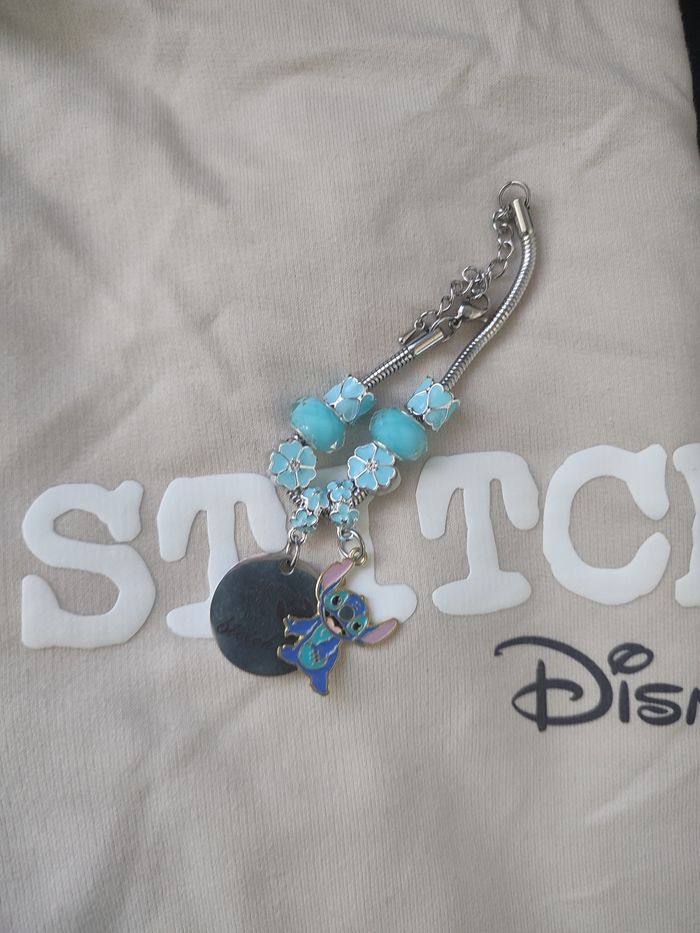 Sweat 11/12 ans et bracelet stich - photo numéro 2