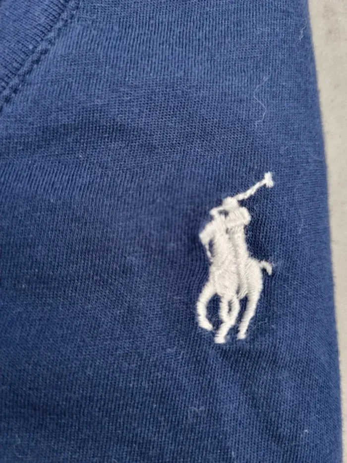 Sweat fin Ralph Lauren Bleu Marine – Col V – Taille M Femme (mesures en photos) - photo numéro 5