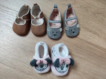Lot chaussures bébé fille