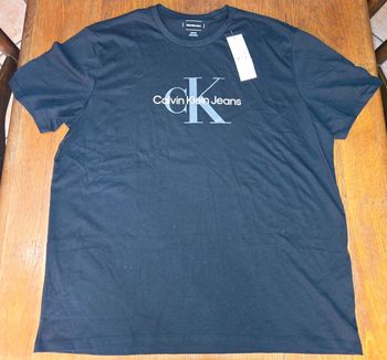T-Shirt Calvin Klein neuf