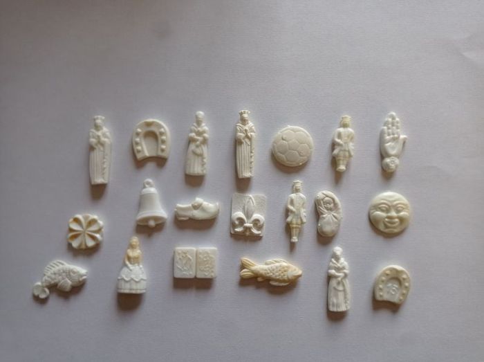 Lot de 20 fèves blanches en céramique