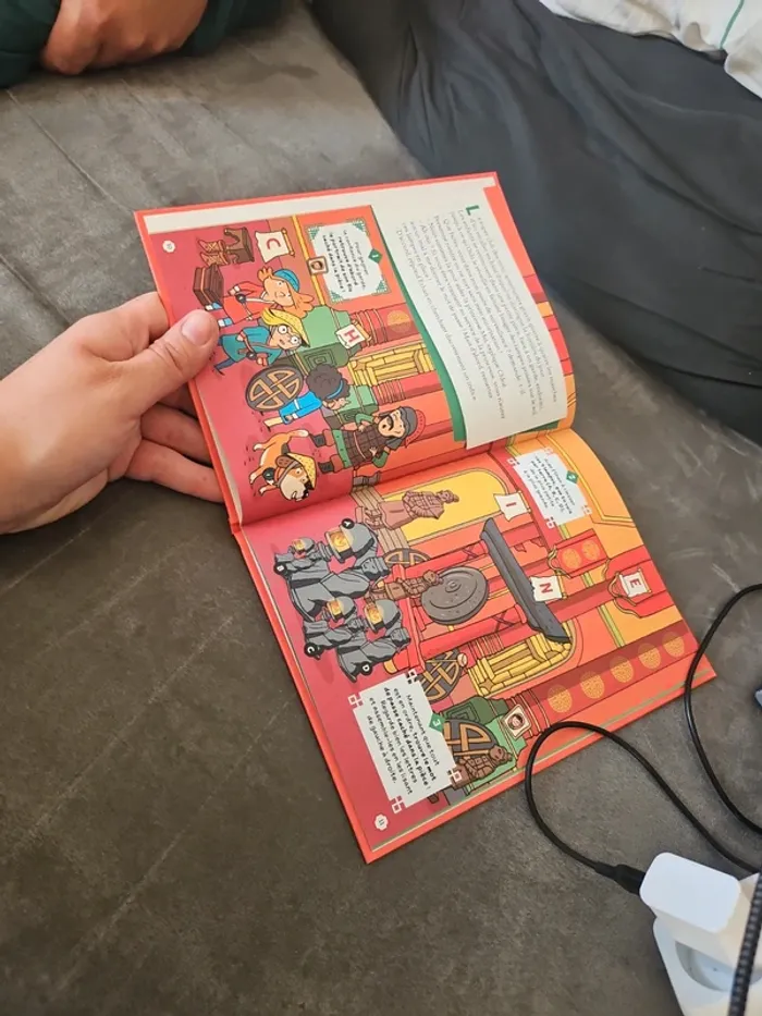 Livre  "La cité interdite" - photo numéro 3
