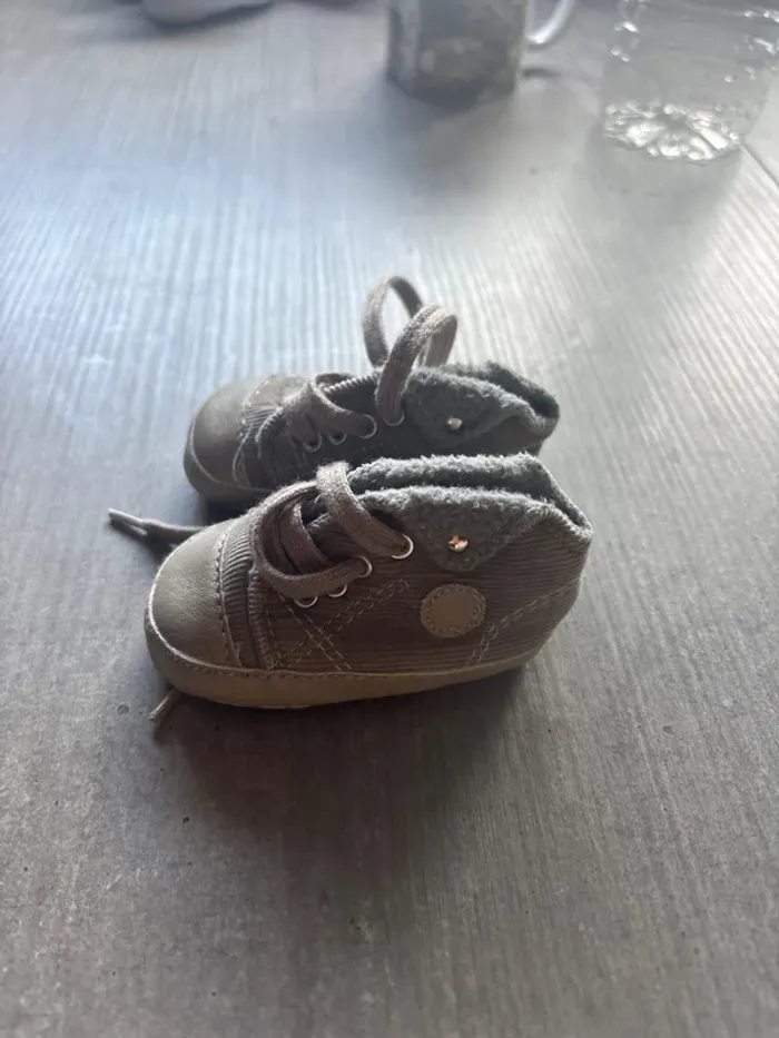 Chaussure bébé - photo numéro 2