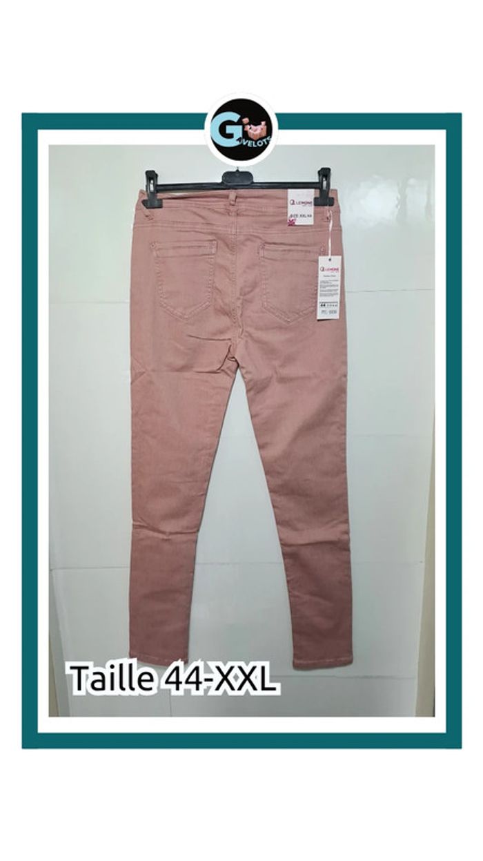 🦚Jean femme taille 44-XXL - photo numéro 3