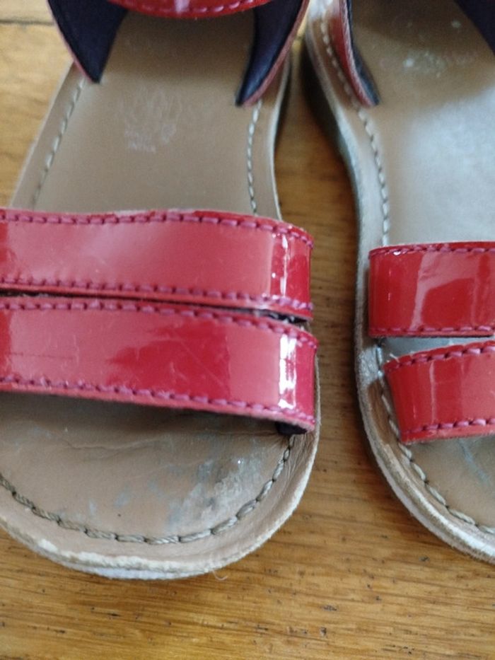 Sandales rouges - photo numéro 2