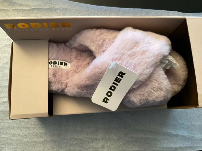 Chaussons rose Rodier neuf