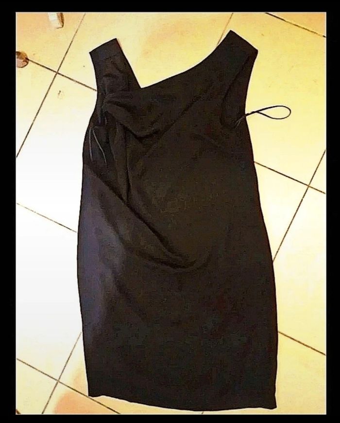 Robe courte taille S - photo numéro 2