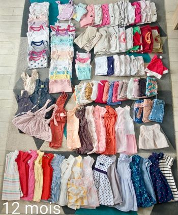Gros lot vêtements bébé fille 12 mois