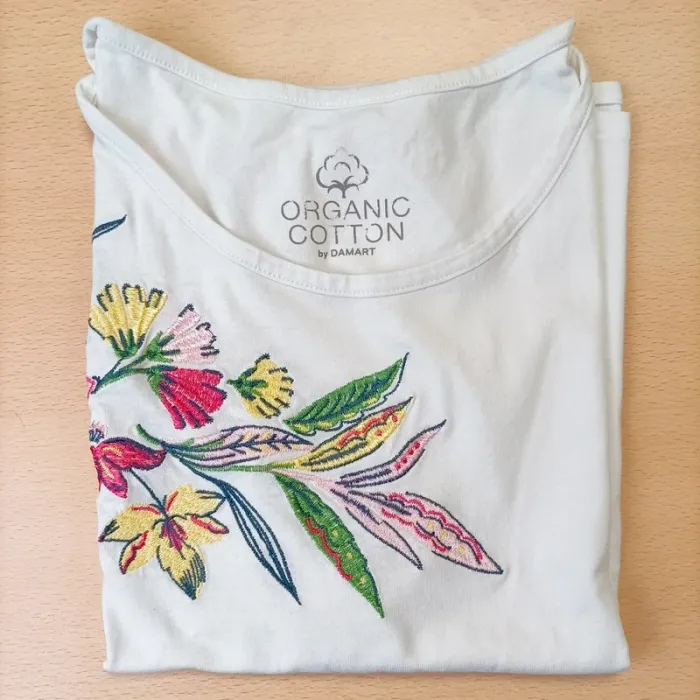 Tshirt femme 100% coton bio blanc avec fleur colorée Damart taille S A341 - photo numéro 3