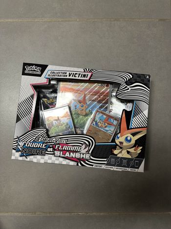 Coffret Victini 10.5 Pokemon