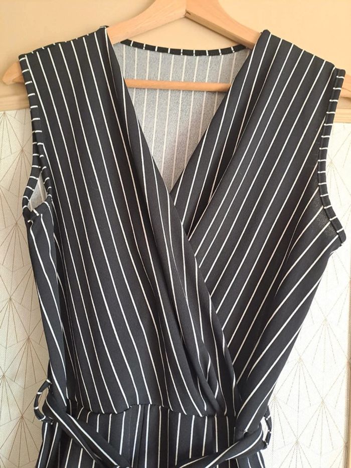 Combishort comme neuve femme noir blanc S étiquette effacée - photo numéro 5