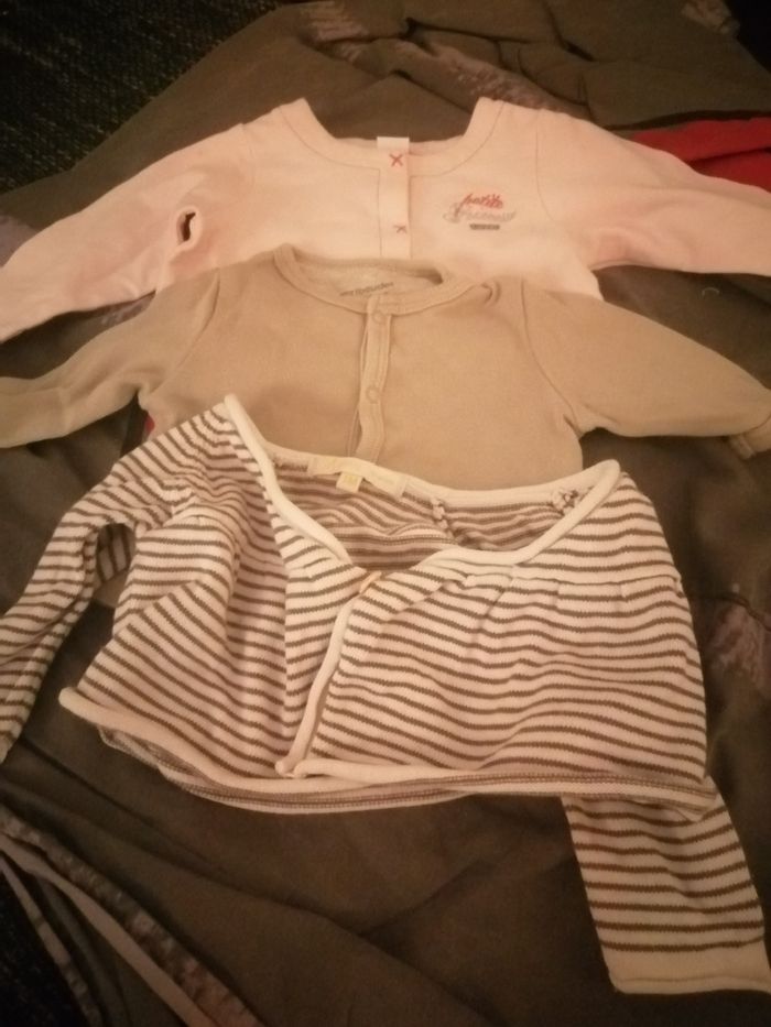 Lot vêtement t 1 mois fille - photo numéro 4