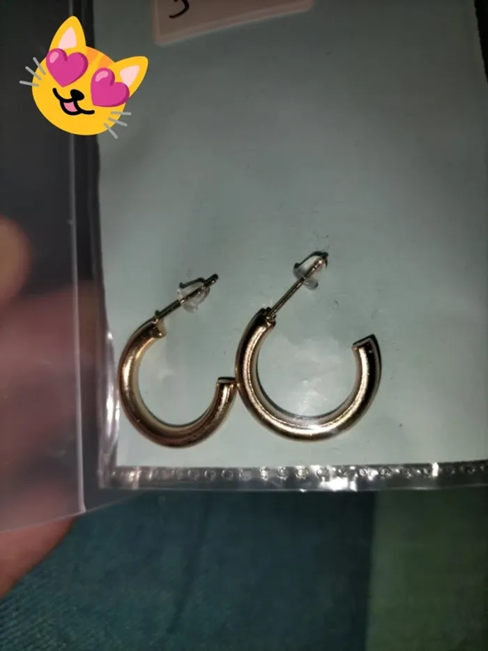 Boucle d'oreille doré petit cercle - photo numéro 2