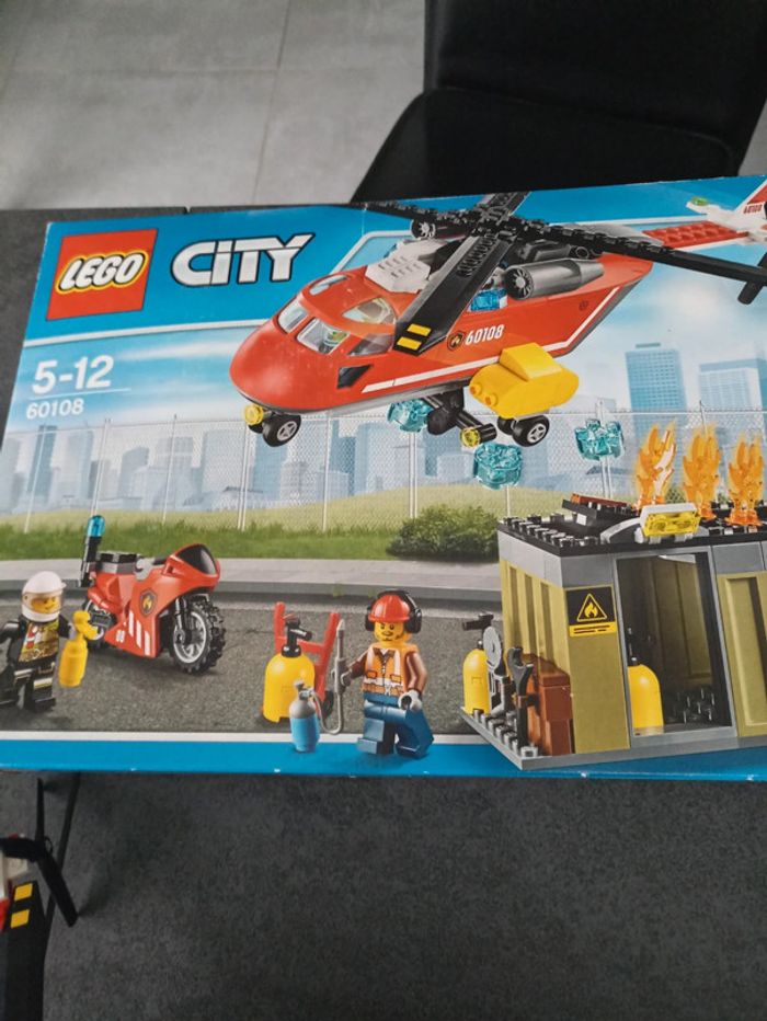 Lego 60108: L'unité de secours des pompiers - photo numéro 5