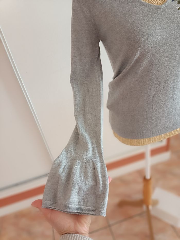 Promod haut gris brodé - photo numéro 4