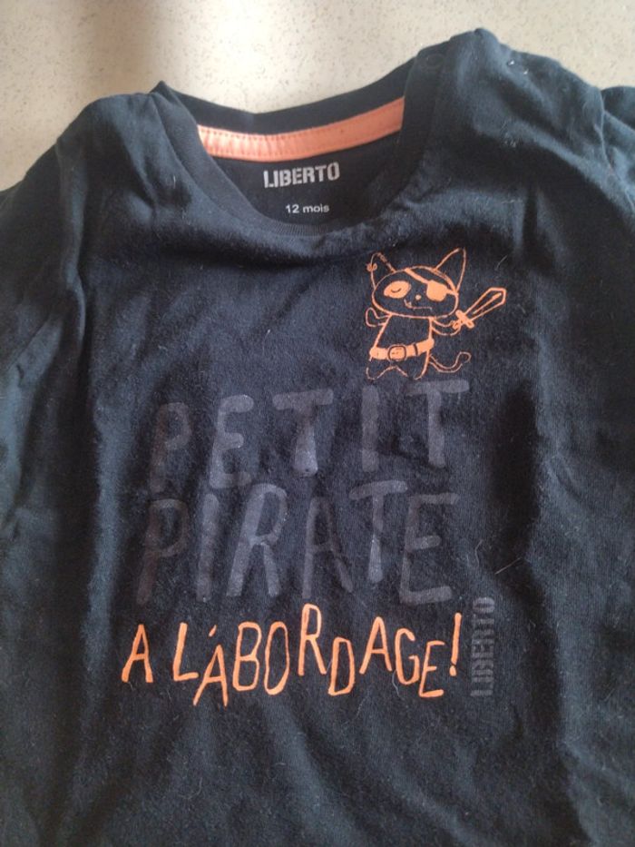 Ensemble tee shirt et short Liberto Taille 12 mois. - photo numéro 2