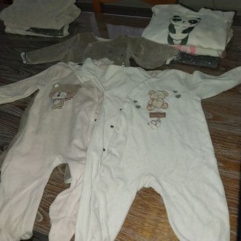 Lot de 9 pyjamas bébé fille 12 mois
