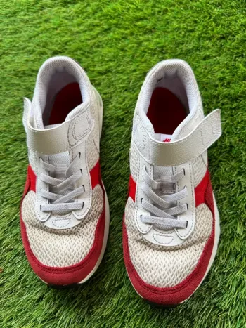 Baskets Nike Air rouge et blanche pointure 34 en TBE