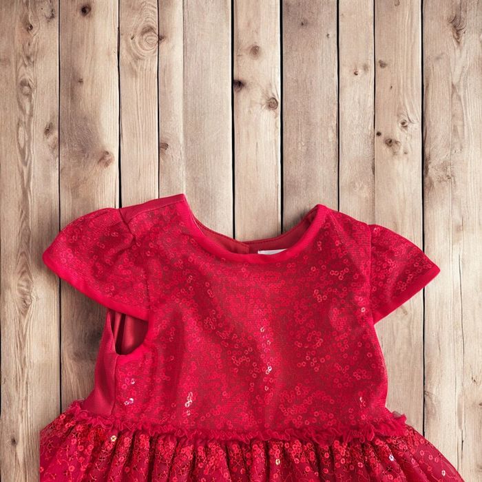 🌸 Magnifique robe rouge pailletée mis 1heure - Taille 5/6 ans 🌸 - photo numéro 2