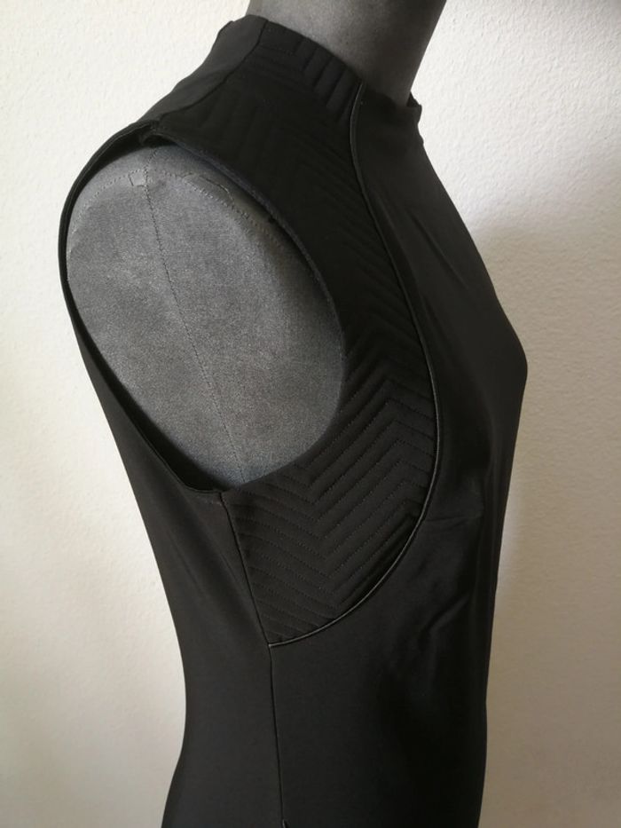 Robe noire Mosquito t 36, près du corps - photo numéro 3