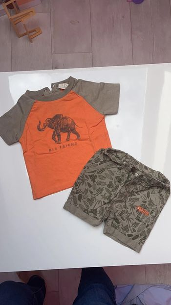Tee shirt et short taille 6 mois