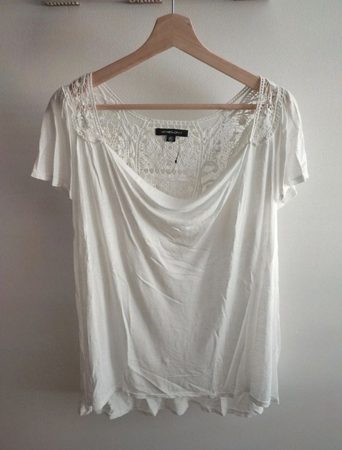 Haut blanc - photo numéro 2