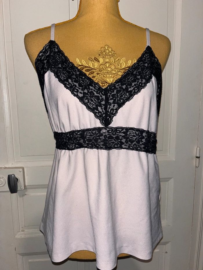Debardeur dentelle jennyfer taille L noir et blanc