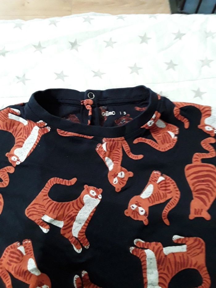 T shirt 3 ans neuf - photo numéro 2