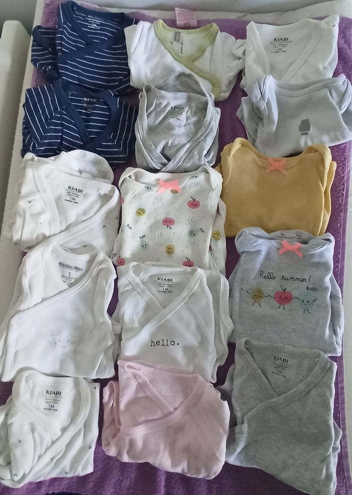 Lot vêtements 1 mois - photo numéro 2