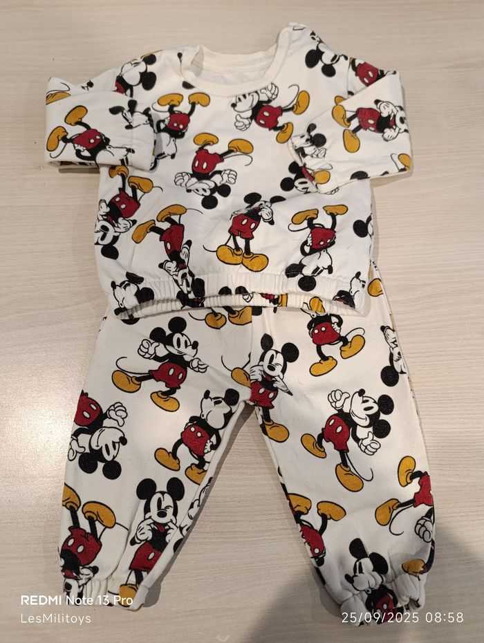 Ensemble jogging Mickey