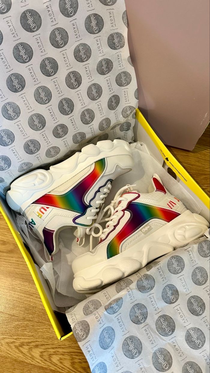 Buffalo Vegan White / Rainbow taille 37 neuve - photo numéro 2