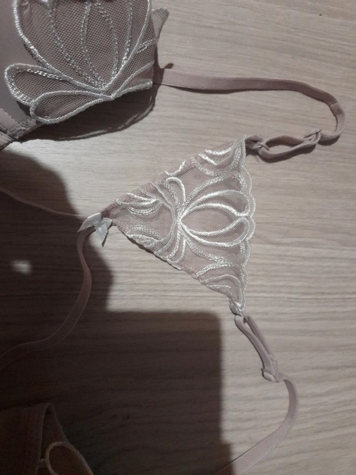 Soutien gorge - photo numéro 7